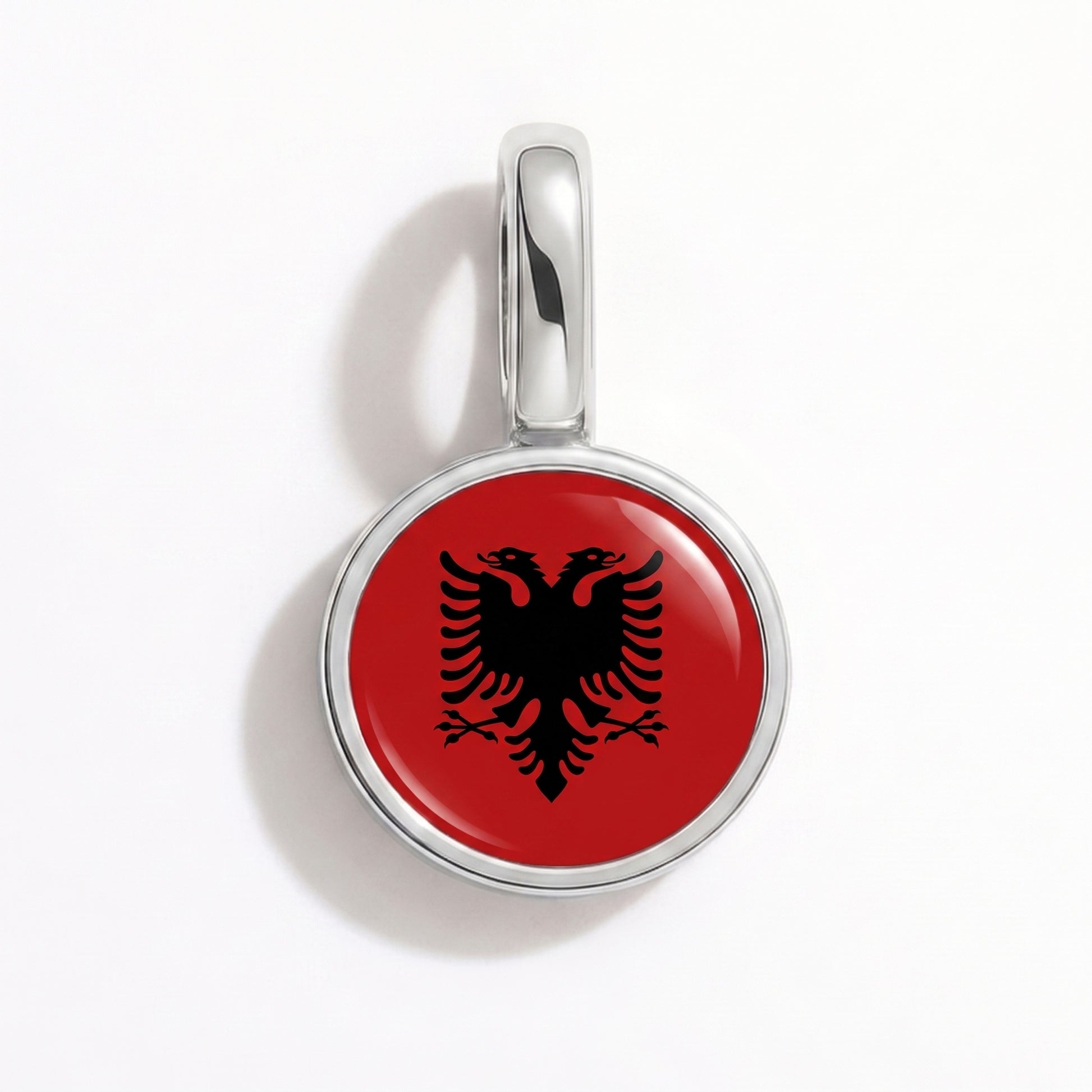 Flaggcharm Albanien – rund silver