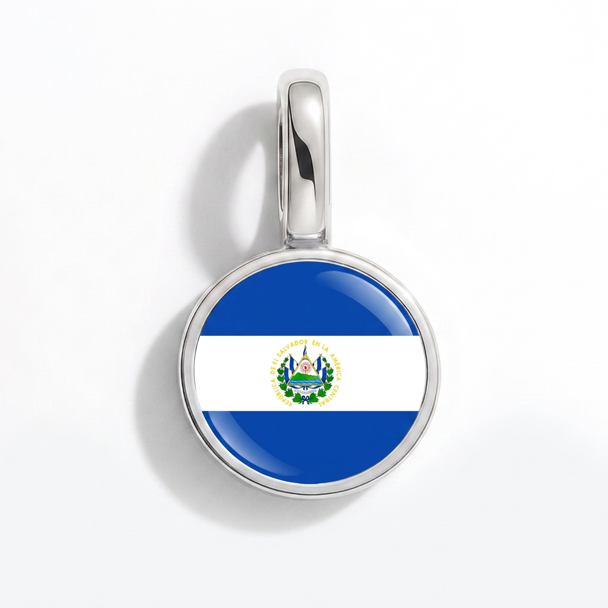 Flaggcharm El Salvador – rund silver