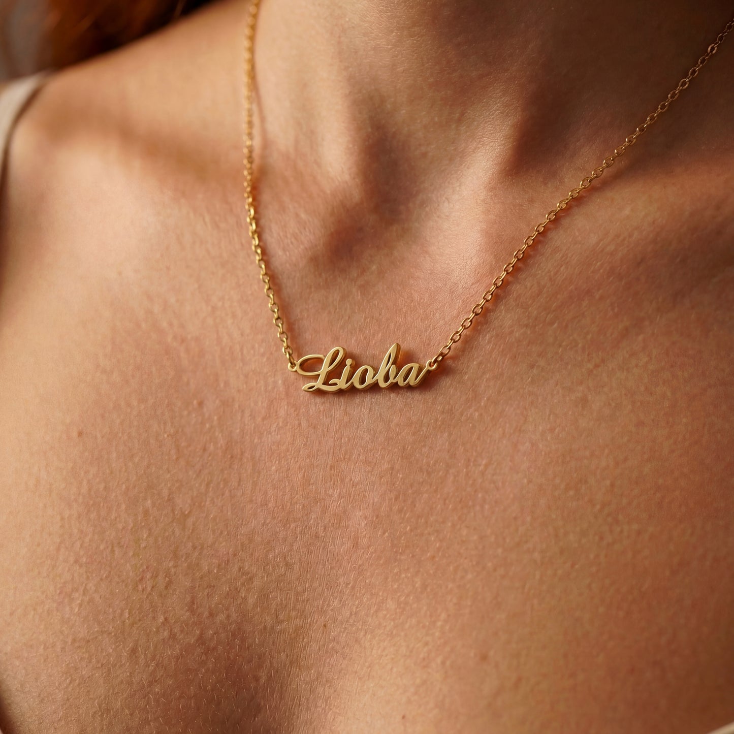 Namnhalsband med ditt eget namn