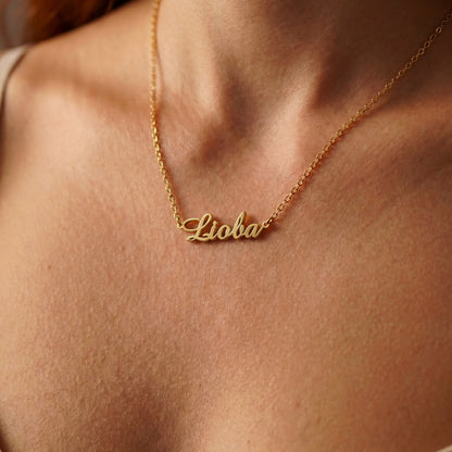 Namnhalsband med ditt eget namn