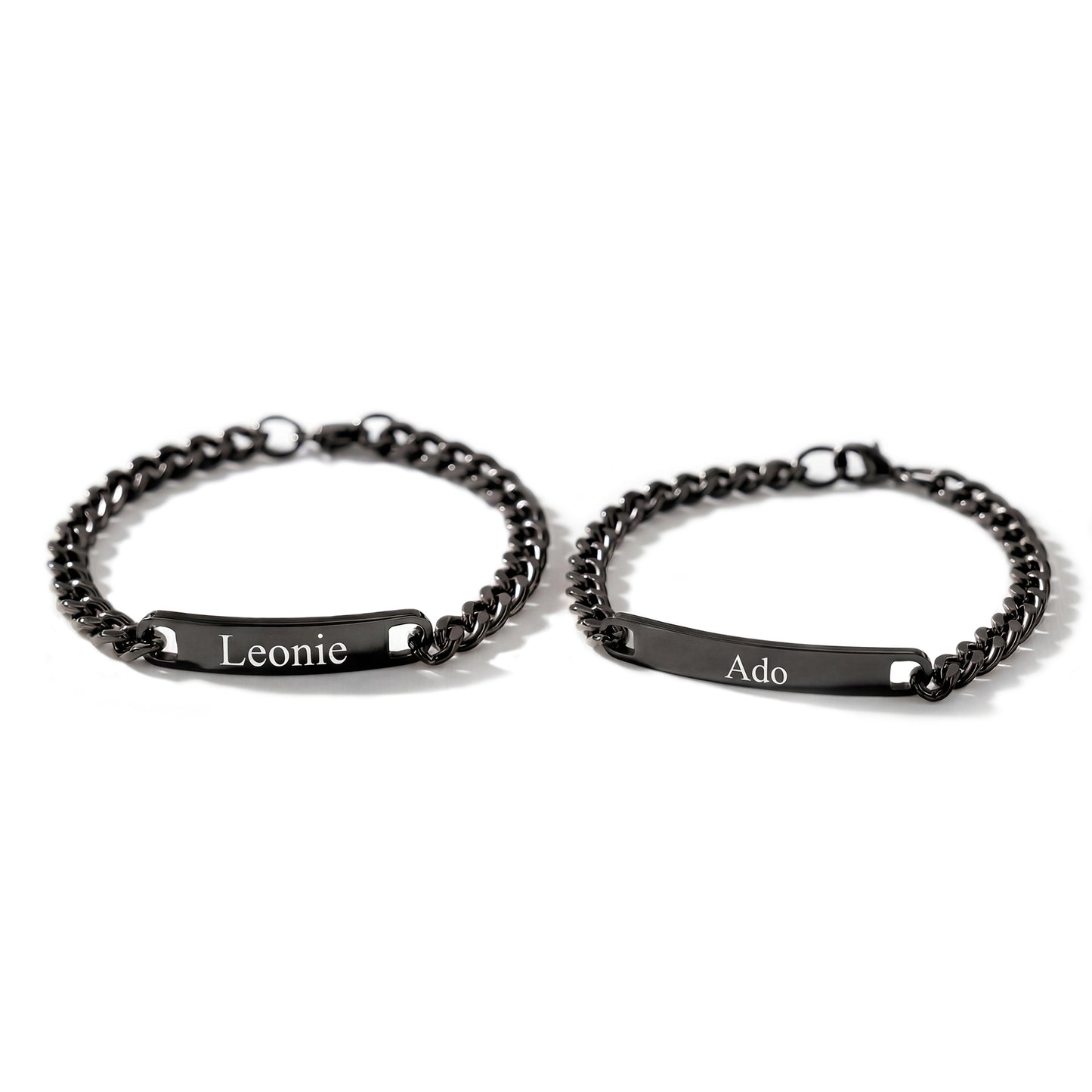 Partnerarmband med gravyr